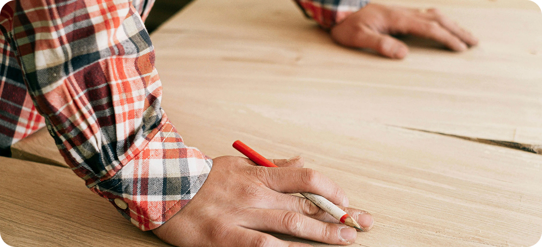 Professional painter at work